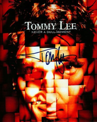 autographLEETOMMY Autographed Preprint Signed Photo