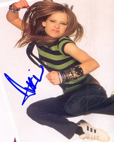 levigneAvril Autographed Preprint Signed Photo