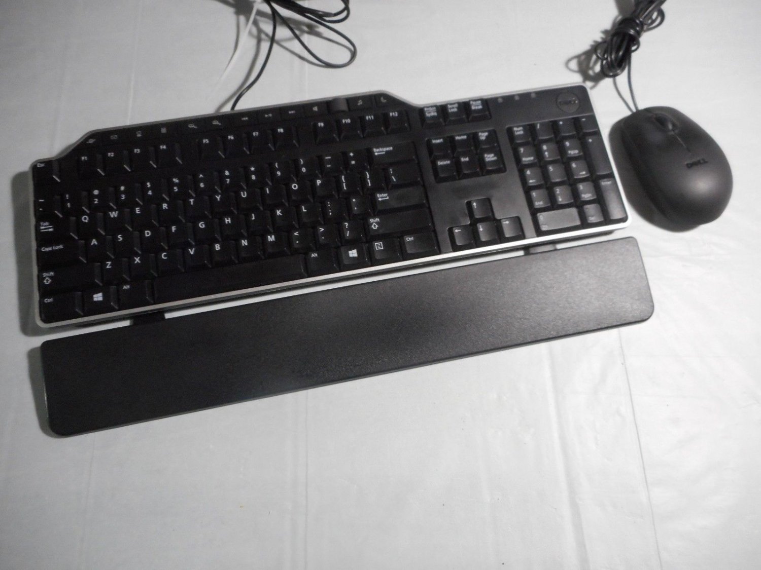 Dell 01RW52 Multimedia USB Keyboard with palm rest and mouse