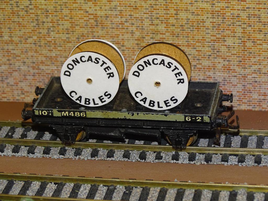 Doncaster Cable Drums OO Gauge Set of 4 + FREE Bolted Pack Wagon Loads #2035