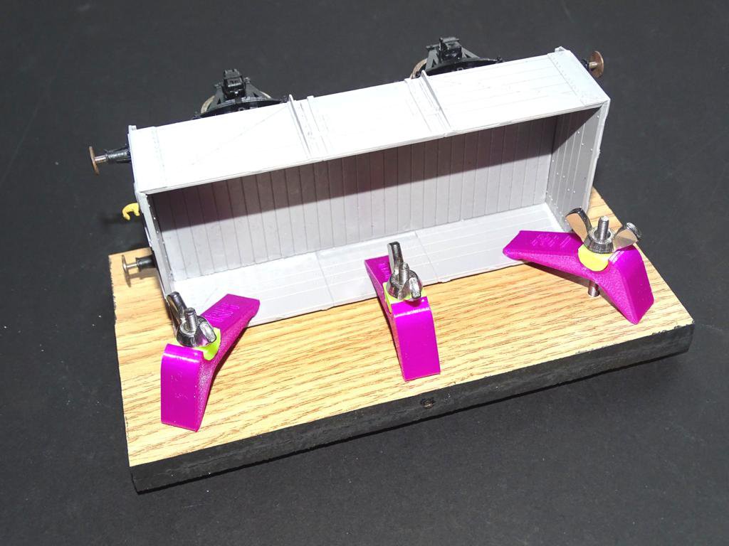 Holding Stand O Gauge Type 2 for Clamping Models Plus FREE extra Clamp #2020