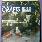McCall's Crafts 8688 UNCUT Christmas Ornaments, Tree Skirt, Stockings, Wreath Sewing Pattern