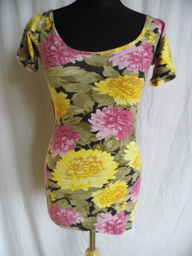 LADIES SUMMER TOP T SHIRT SIZE 10 FLORAL