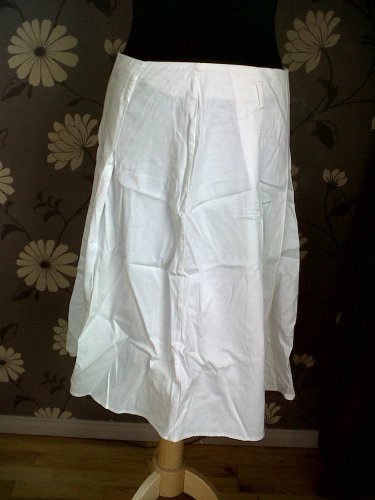 ladies skirt size 12 marks and spencers length 27"