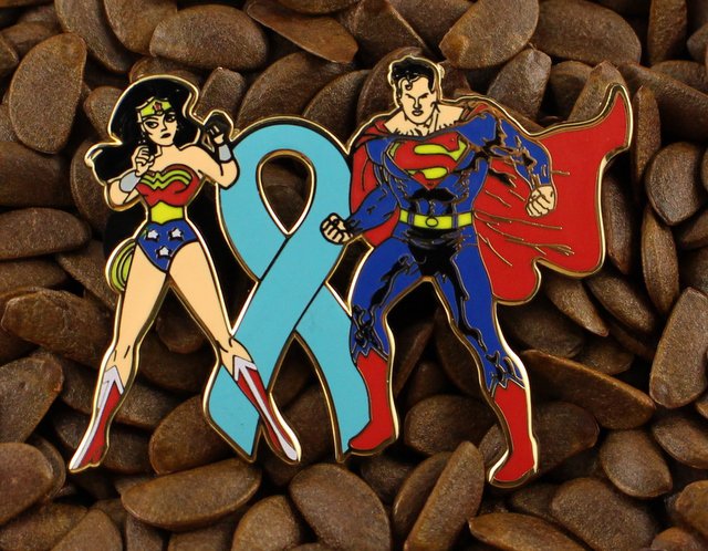 Blue Ribbon Pins Wonder Woman And Superman Pin
