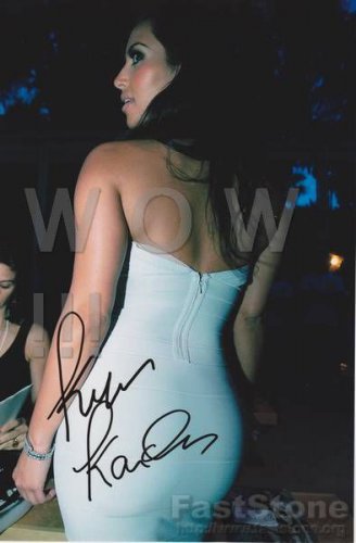 Original Gorgeous KIM KARDASHIAN  8X10 SIGNED AUTOGRAPH PHOTO