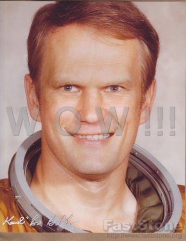 ORIGINAL  Astronaut KAROL "BO" BOBKO  8x10 Signed  Autograph Photo