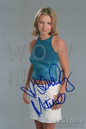 Gorgeous BEVERLY MITCHELL Signed Autograph 8x10 inch. Picture Photo REPRINT