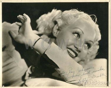 Gorgeous BETTY GRABLE Signed Autograph 8x10 inch. Picture Photo REPRINT