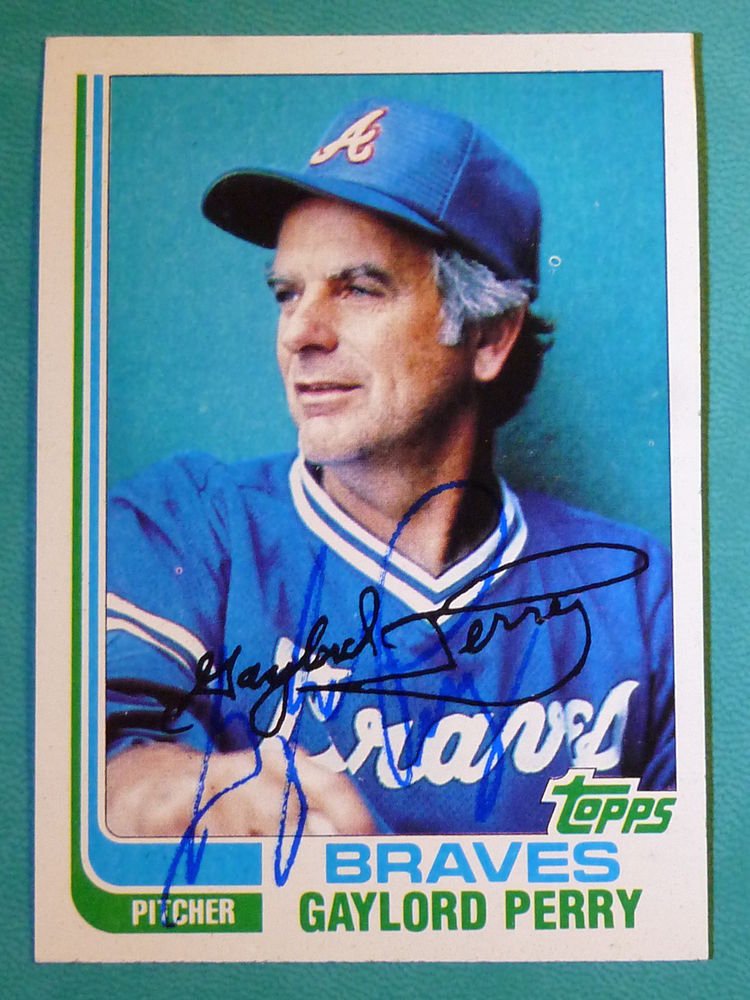 1982 Topps 115 GAYLORD PERRY Hand Signed Auto Graph Baseball Card Hall