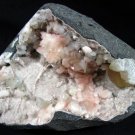 AMAZING HEULANDITE AND STILBITE MINERALS IN GEODE COLLECTIBLES SPECIMENS PIECE