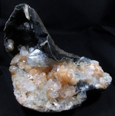 AMAZING APOPHYLLITE, STILBITE ON CHALCEDONY MINERALS MUSEUM SPECIMEN 1.97 Kg