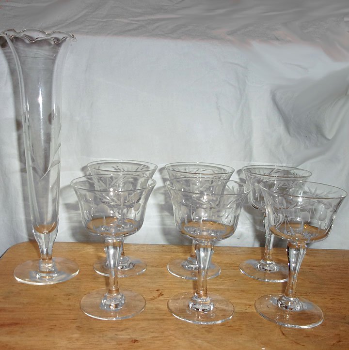 Crytal d'arques-Chantilly Vintage Deco Small Wine Sherry Glasses Crytal d'arques-Chantilly Vintage Deco Small Wine Sherry Glasses