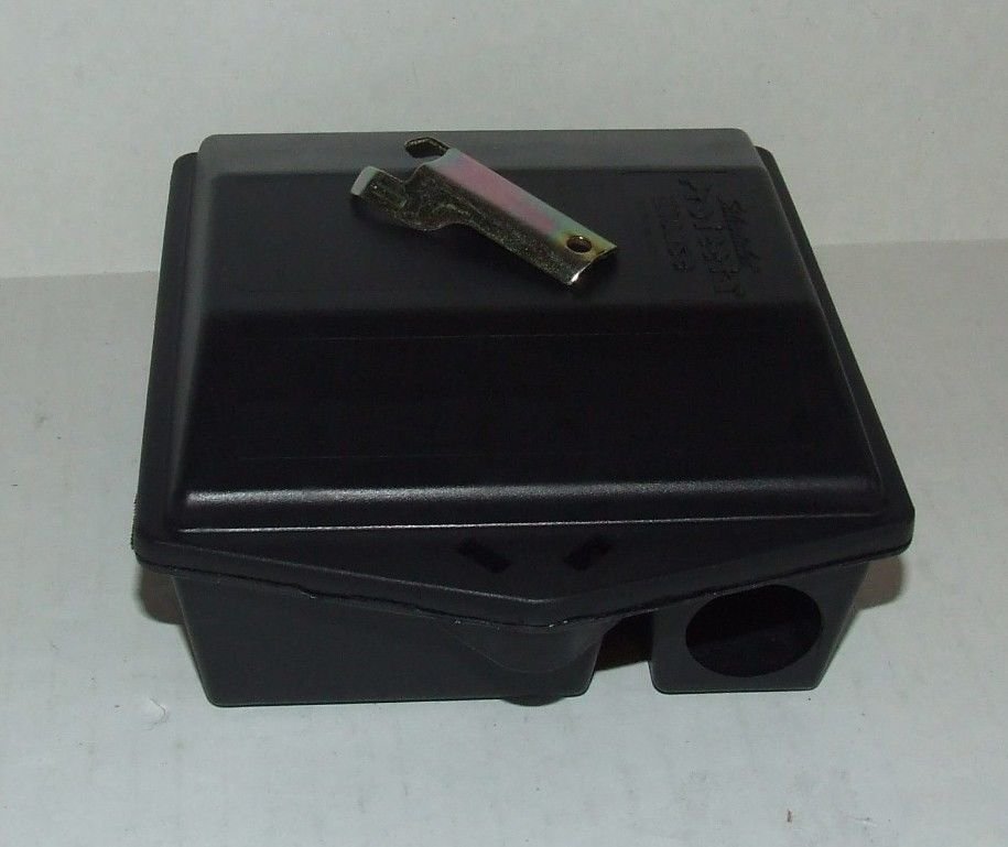 Protecta Mouse Bait Station and key (Bell Labs)