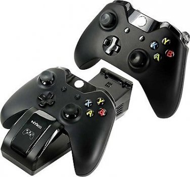 "NEW"  Nyko Xbox One Charge Base with two rechargeable batteries