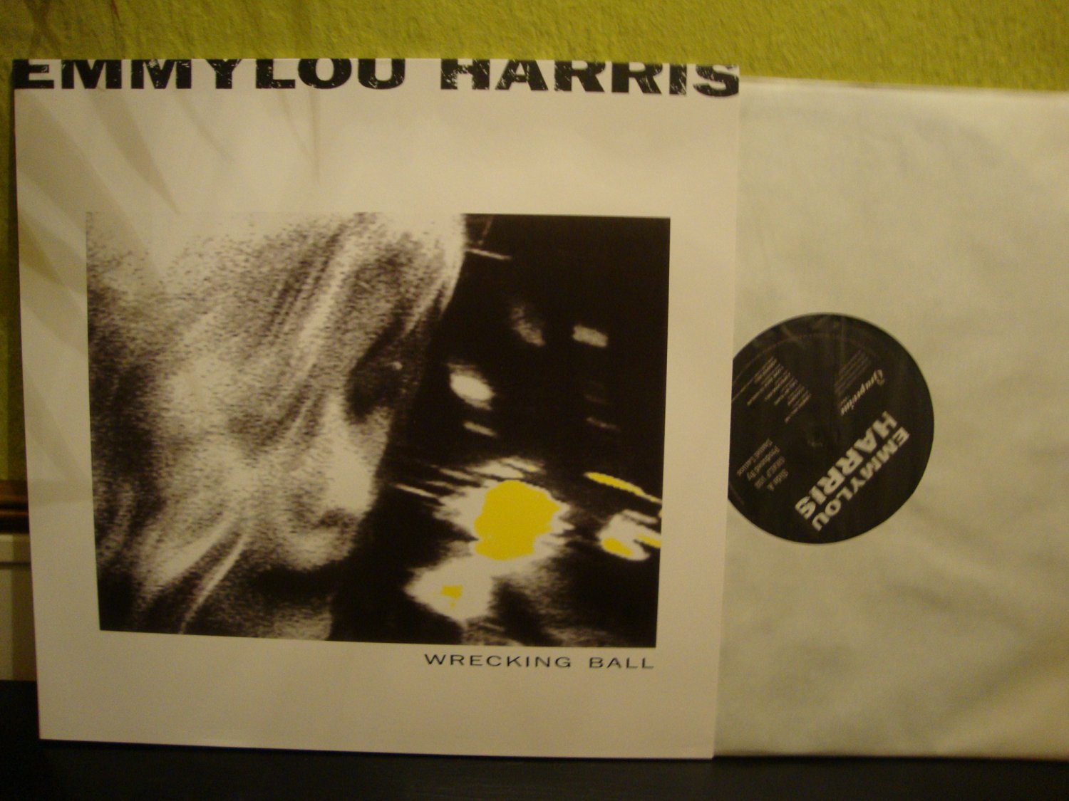 Harris, Emmylou - Wrecking Ball LP