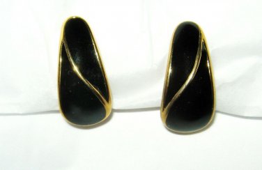 Crown Trifari black enamel gold tone huggie clip earrings 1" .signed