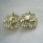 VTG Lisner pale gold tone Wheat ribbon cut-out screw back earrings 3/4"