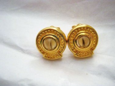 Vintage Tiki gold tone brown bead round clip earrings signed 3/4"