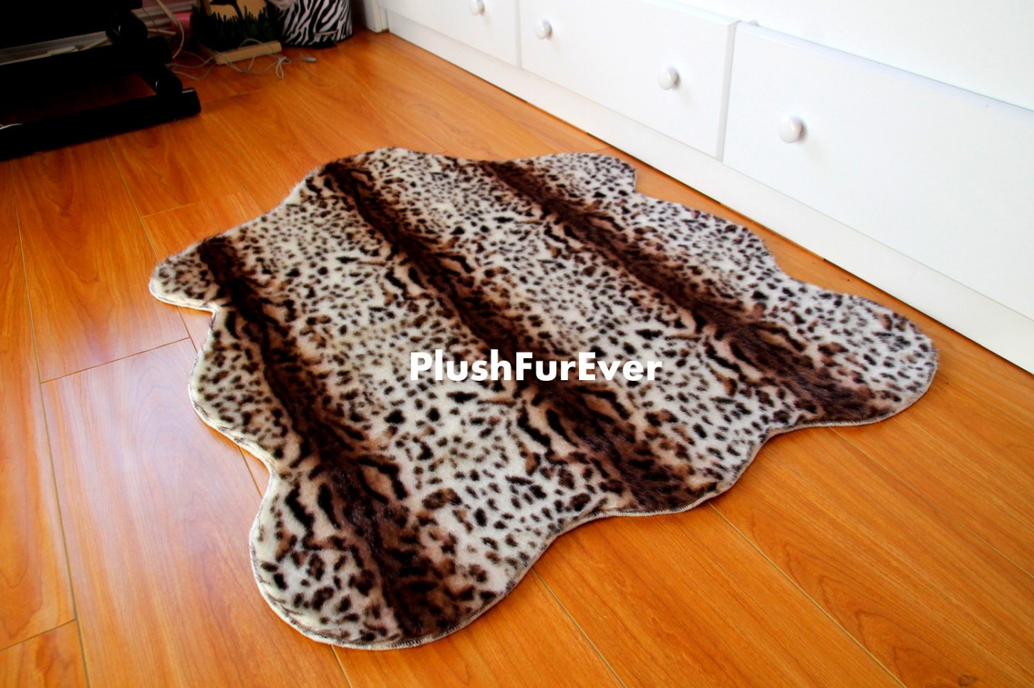 2' x 3' White brown Leopard Stripes Animal Print Faux Fur Rug Luxury Fur Area Rug