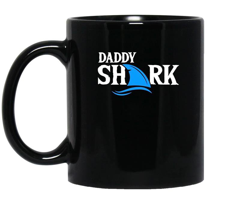 Daddy sharkfor dads fathers or grandfathers coffee Mug_Black