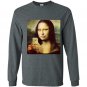 Hilarious parody mona lisa taking a selfie Long Sleeve Gildan