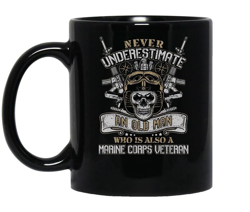 Never underestimate an old man who is coffee Mug_Black