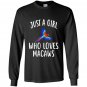 Just a girl who loves macaws funny macaw Long Sleeve
