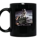 Fake moon landing Mug Black