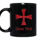 Distressed deus vult knights templar cross crusader Mug Black