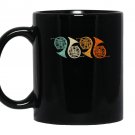 Retro french horn player Mug Black