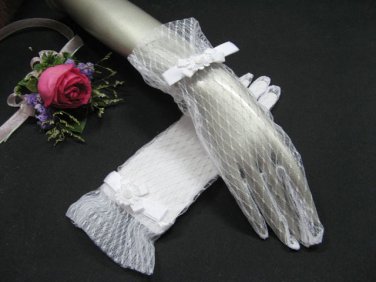 French lace white Bridal Gloves ; Floral cute bow Bride Gloves #64w