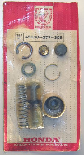 Vintage NOS CB Honda Models Mastercylinder Kit 45530-377-305