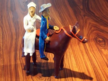 Original Vintage BrazilianLarge Bride & Groom by S. Vitalino circa 1985