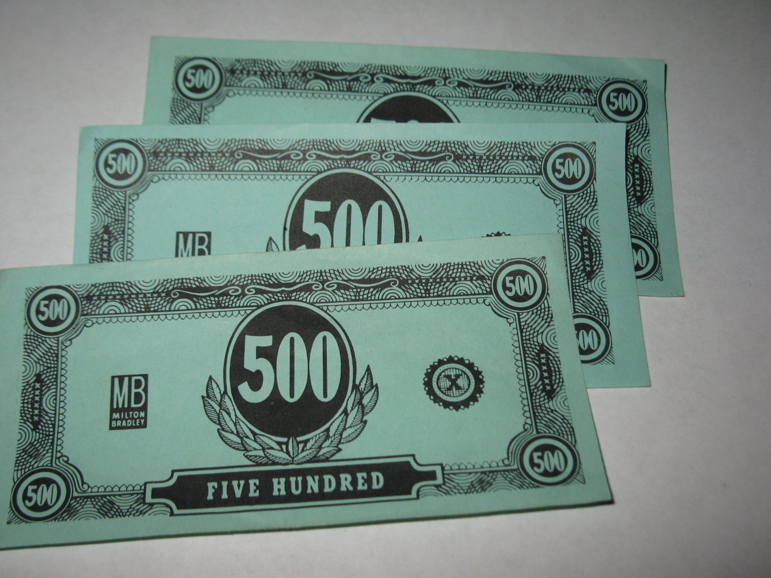 1958 Easy Money Deluxe ed. Board Game Piece: stack of money - (3) $500.00 Bills
