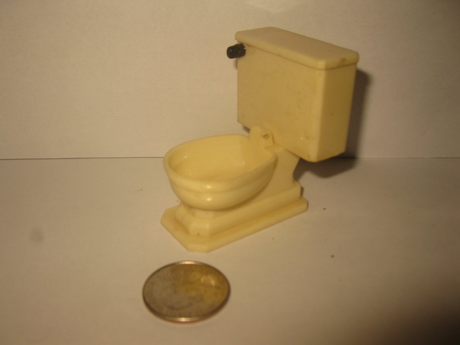 (DH-1) Doll House Miniature: Renwal Toilet - Missing Lid