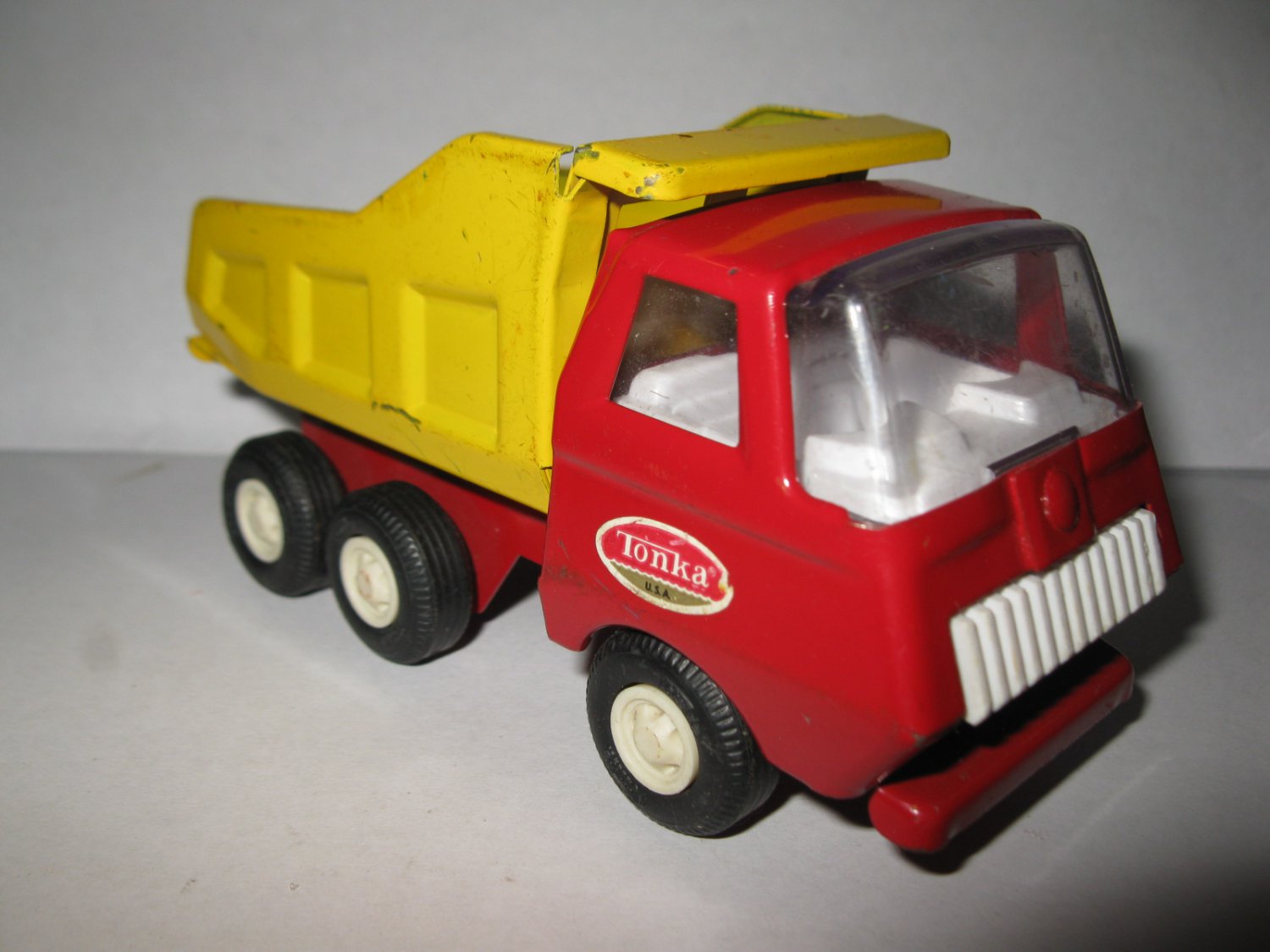 Vintage Tonka Red & Yellow Dump Truck - 5.5" Long