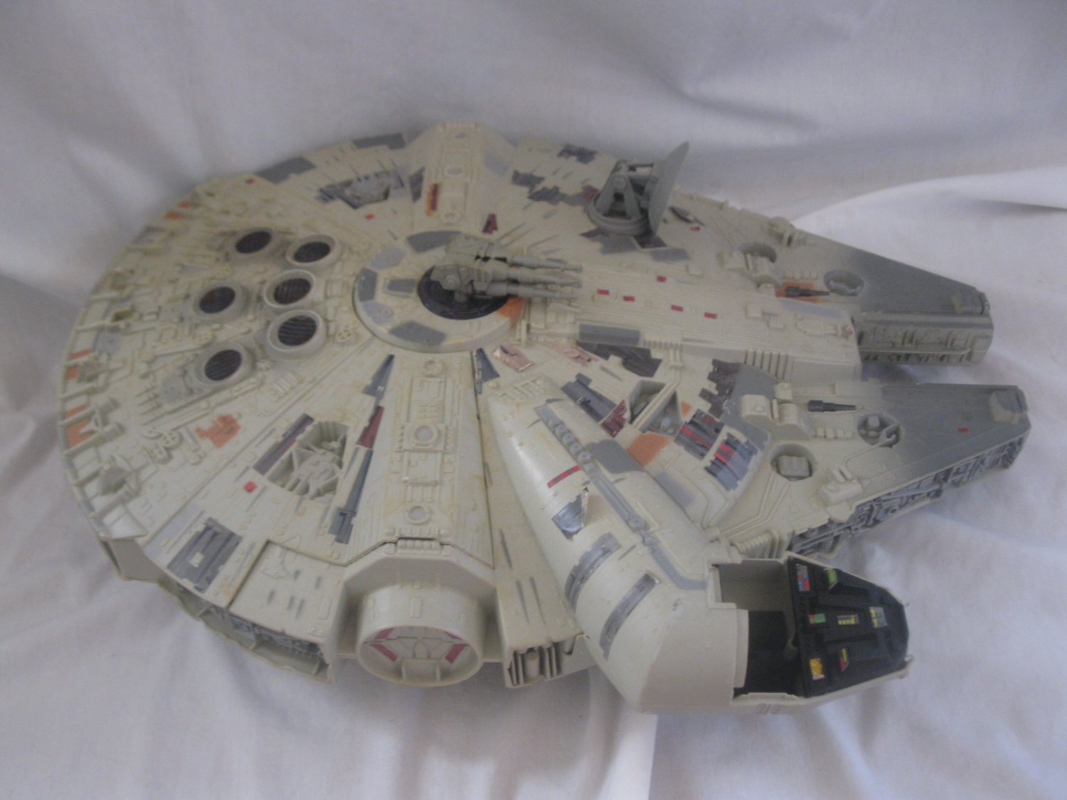 Orders Star Wars Millennium Falcon(2004) (Incomplete)