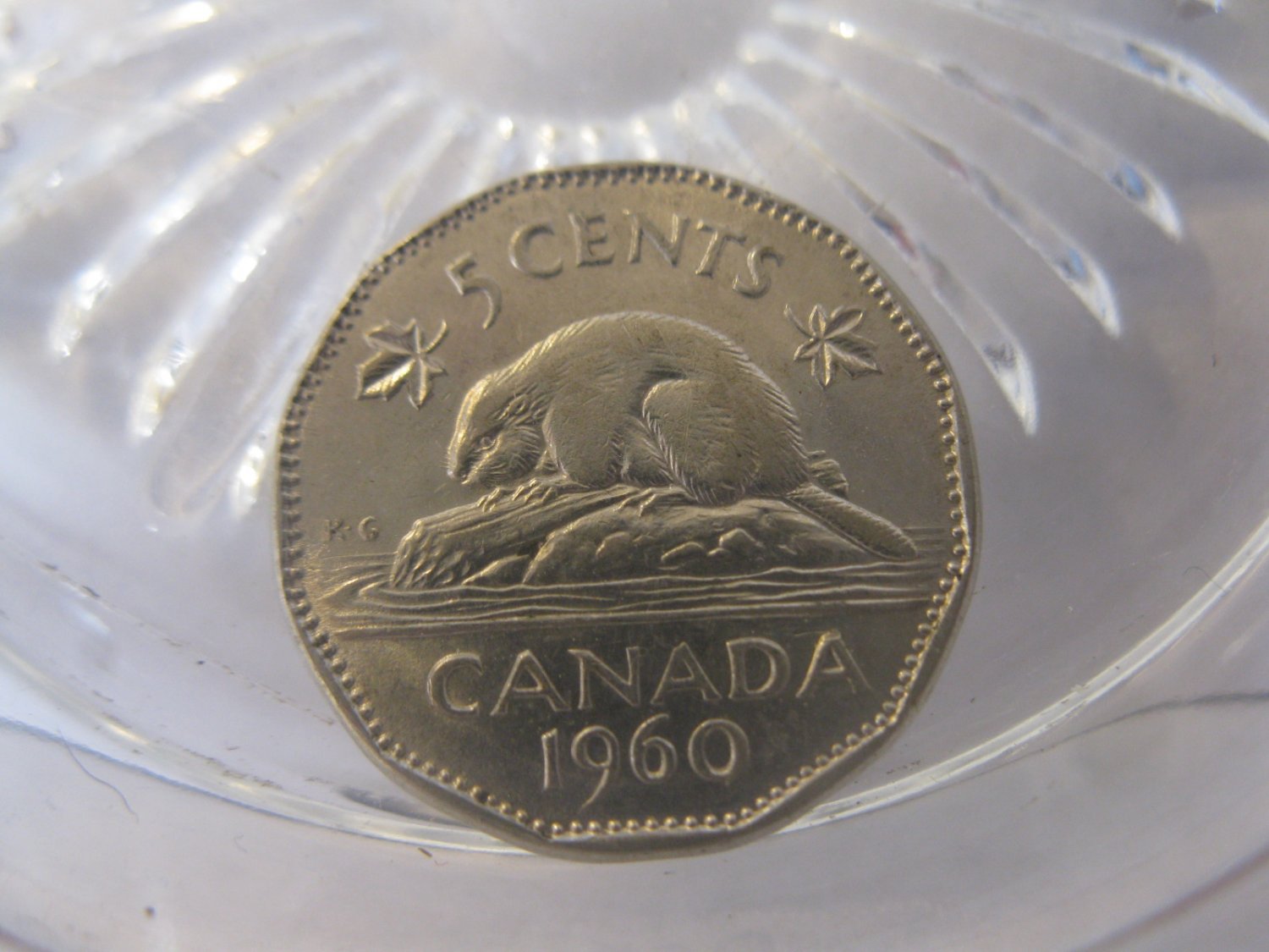 (FC1345) 1960 Canada 5 Cents (FC1345) 1960 Canada 5 Cents