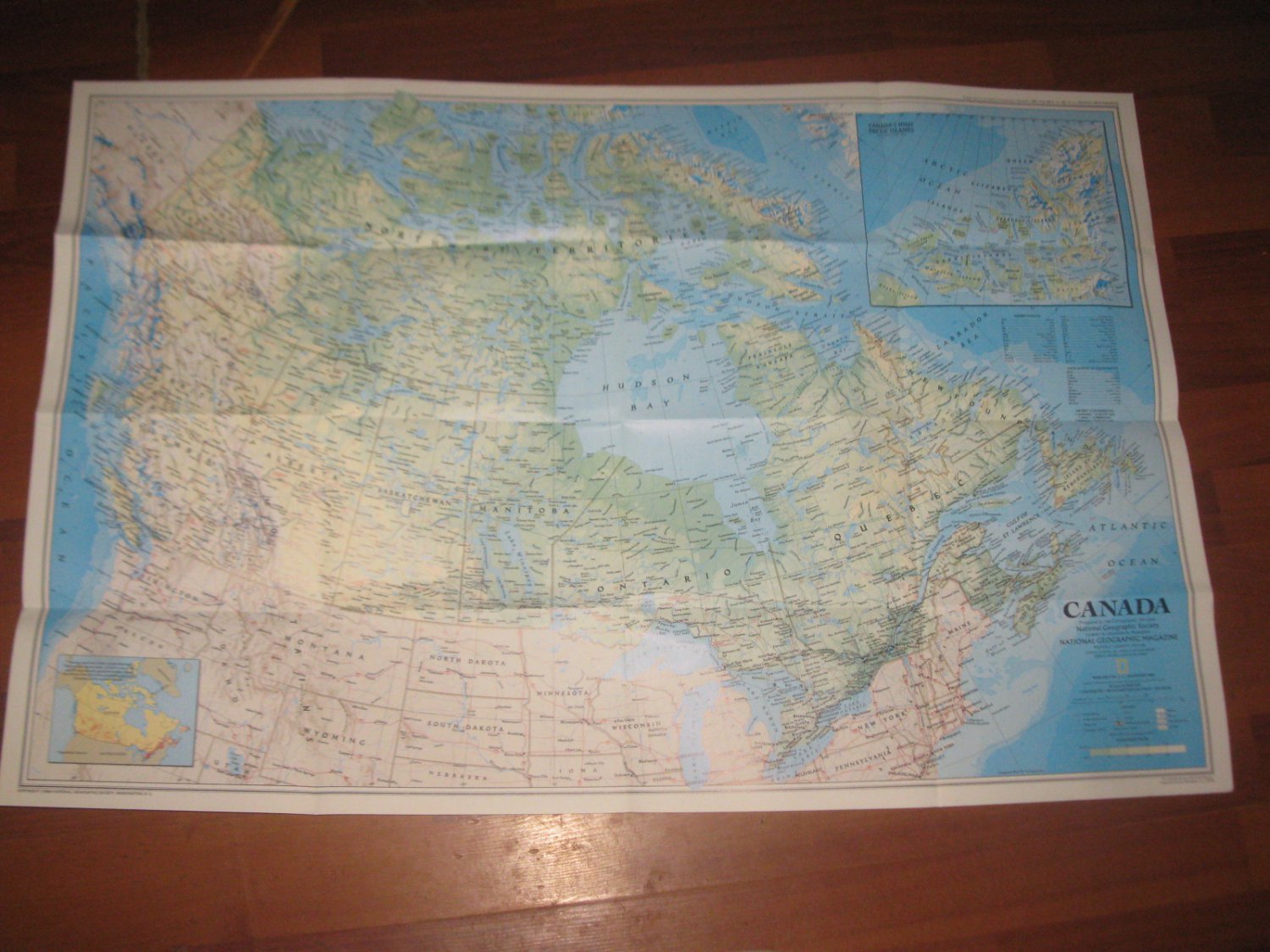 1985 Nat Geo Foldout Map: Canada - 22.5" X 34" W/ Vacationlands Back