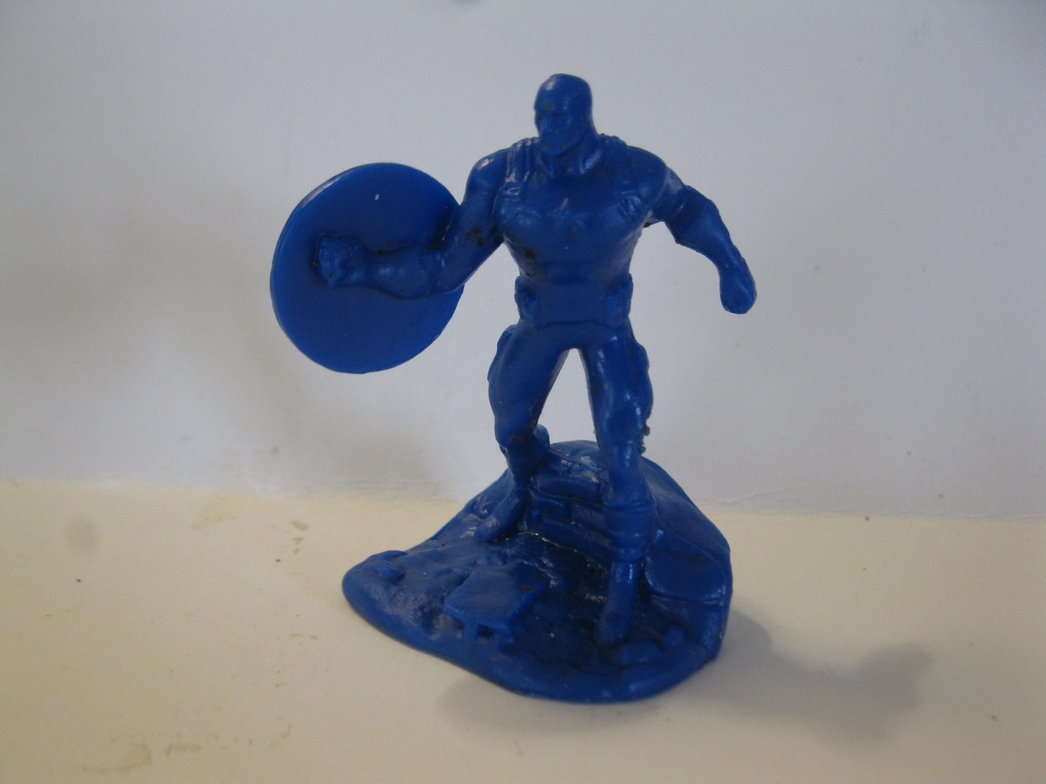 (BX-1) 2" Marvel Comics miniature figure - Captain America #3 - blue plastic