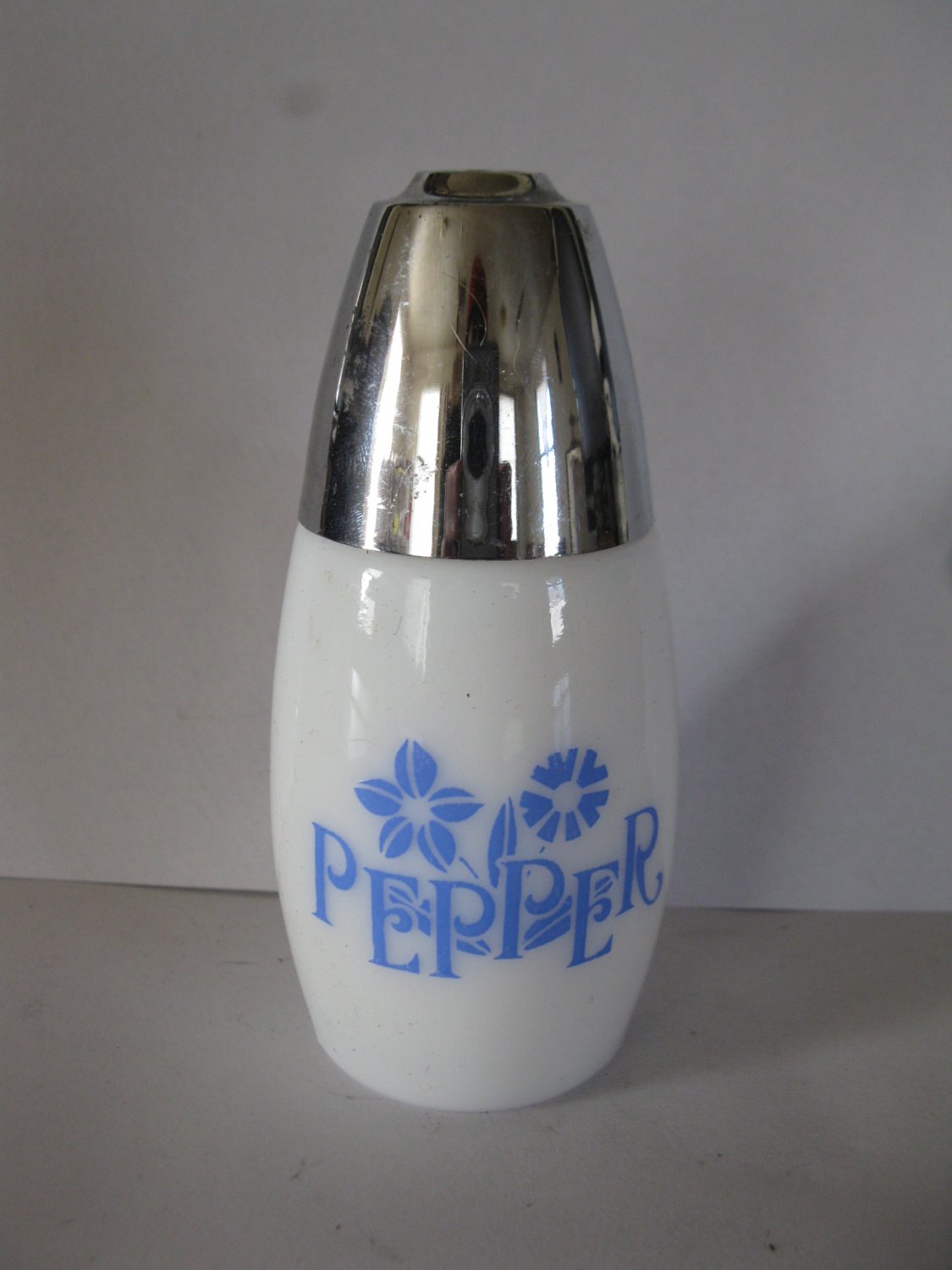(BX-5) vintage Gemco White Milkglass Pepper Shaker - Blue Flowers