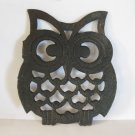 (BX-5) vintage 5" x 6" cast iron Owl Trivet