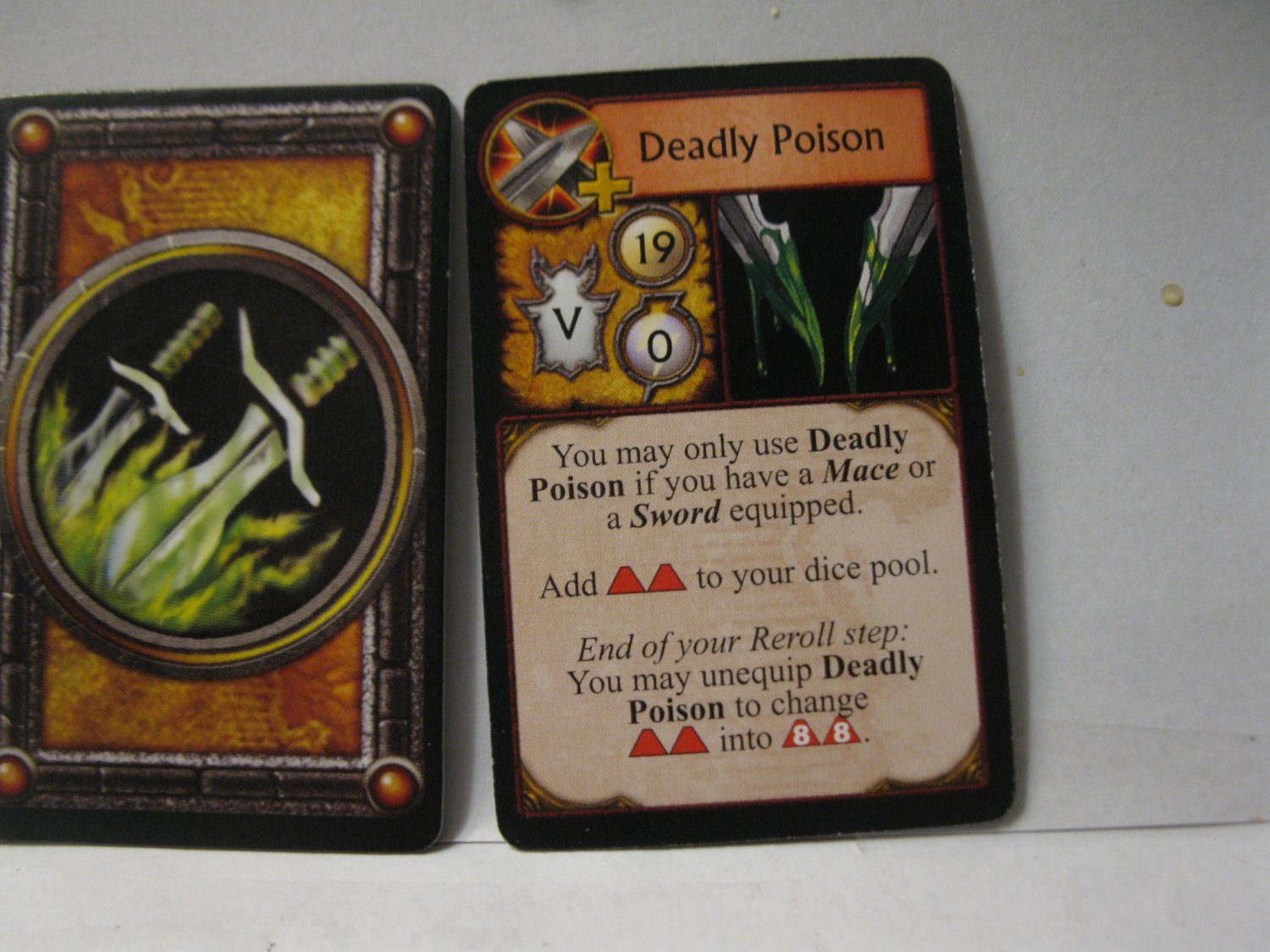 2005 World of Warcraft Board Game piece: Rogue Card - Deadly Poison