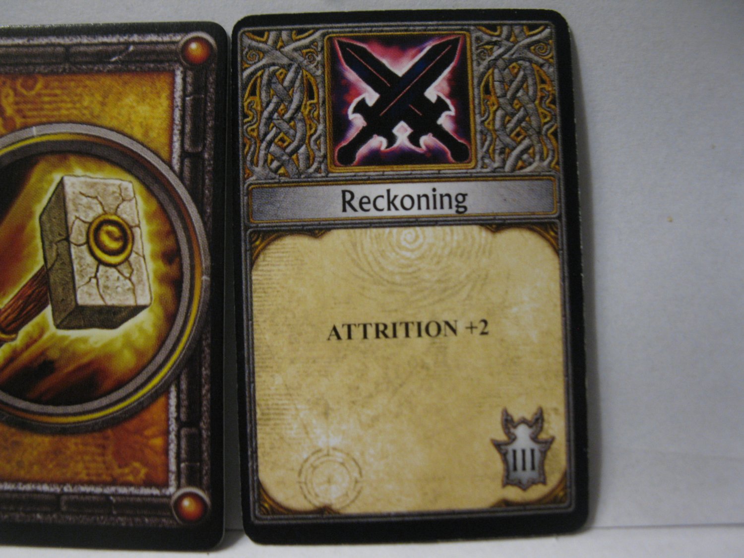 2005 World of Warcraft Board Game piece: Paladin Card - Reckoning