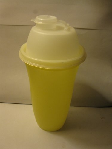 vintage Tupperware #844-12: Quick Shake mixer w/ internal strainer