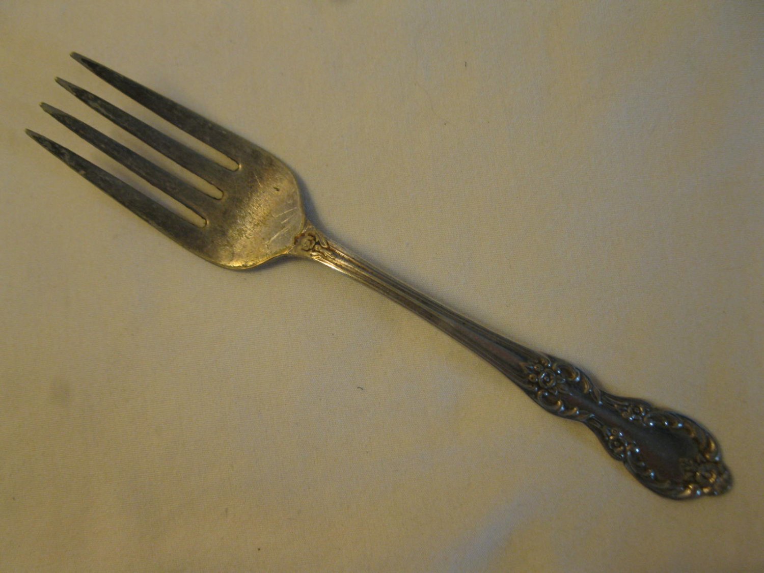 W.M. Rogers MFG. Co. 1959 Grand Elegance Pattern Silver Plated 6" Dessert Fork