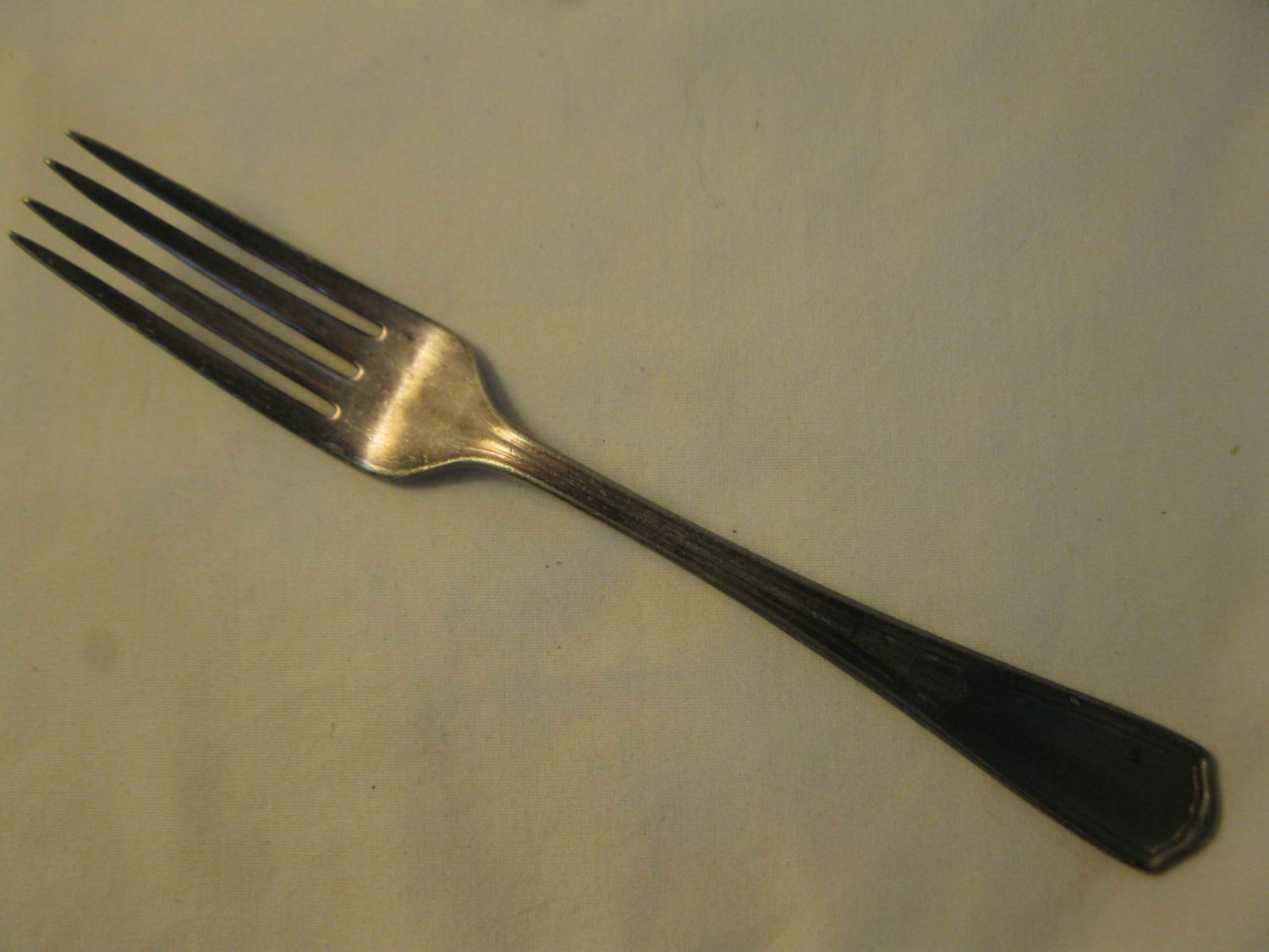 Oneida Hotel Plate 1913 Exeter? Pattern Silver Plated 7" Table Fork - Hotel Peabody