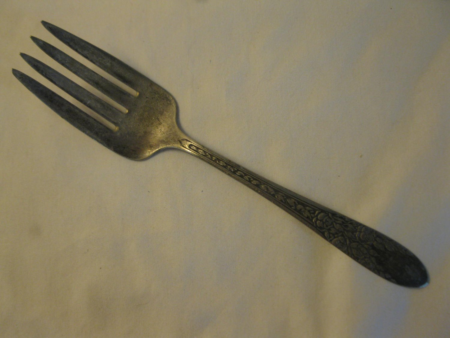National Silver 1937 Rose & Leaf Pattern Silver Plated 8" Cold Meat Fork