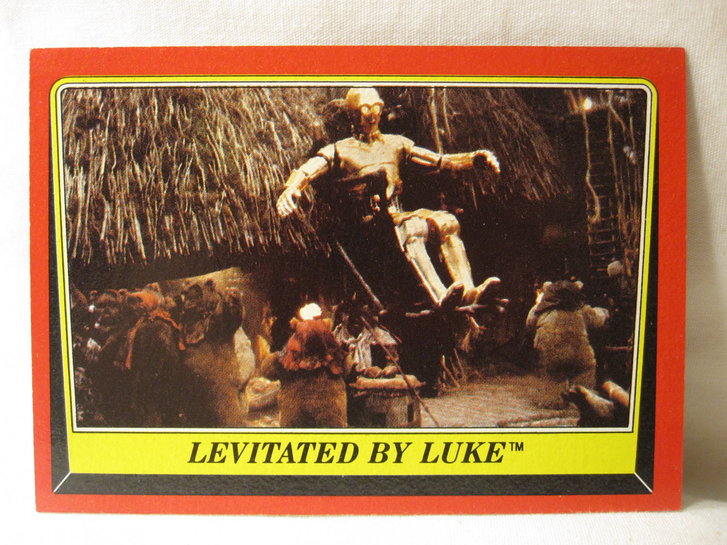 1983 Star Wars - Return of the Jedi Trading Card #83: Levitated by Luke